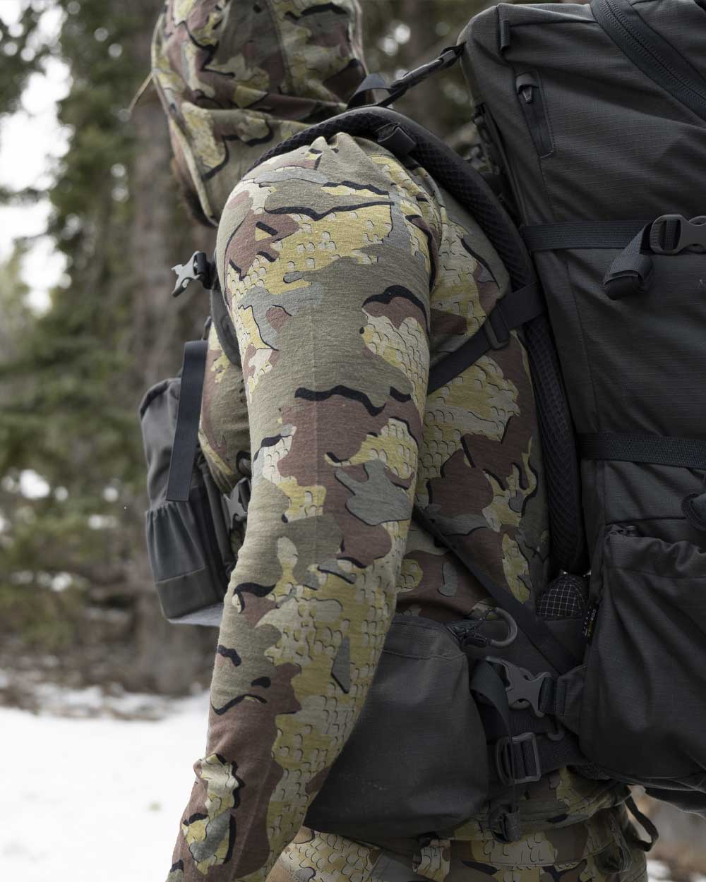 ULTRA Merino 120 LT LS Hoodie | Vias - Image 5