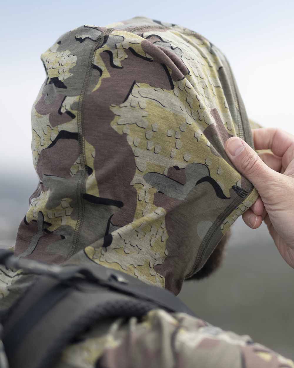 ULTRA Merino 120 LT LS Hoodie | Stone - Image 4